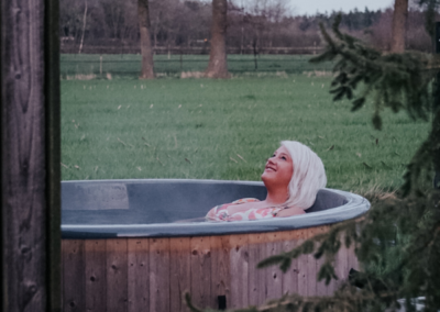 Hottub bij tiny house in Drenthe