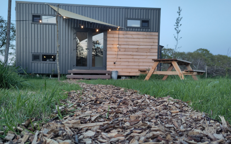 Kleine Els - tiny house met hottub in Drenthe