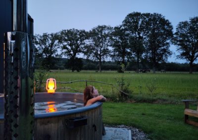 Hottub bij tiny house in drenthe