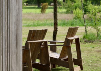 Buiten bij tiny house met hottub in drenthe