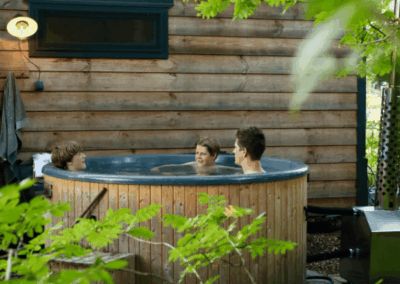 Hottub voor het hele gezin bij tiny house in Drenthe