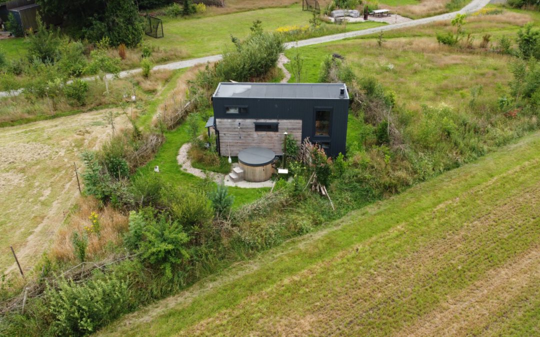 Lastminute weg? Boek een tiny house met hottub in Drenthe