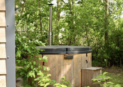 Hottub bij tiny house in drenthe